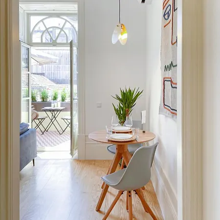 Lägenhet Sunny Terrace Facing Clerigos Tower Oporto