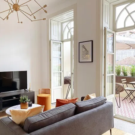 Sunny Terrace Facing Clerigos Tower * Oporto