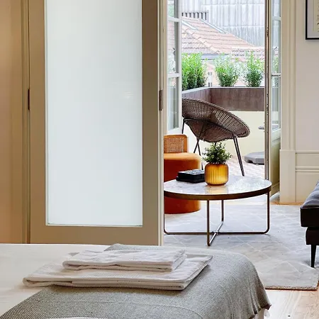 アパート Sunny Terrace Facing Clerigos Tower ポルト