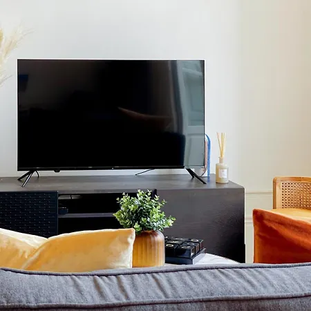 Sunny Terrace Facing Clerigos Tower Porto