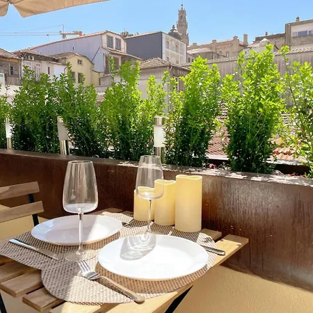 Sunny Terrace Facing Clerigos Tower Lägenhet Oporto