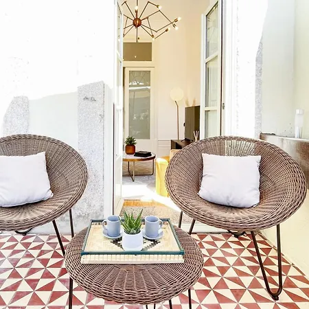 Sunny Terrace Facing Clerigos Tower *